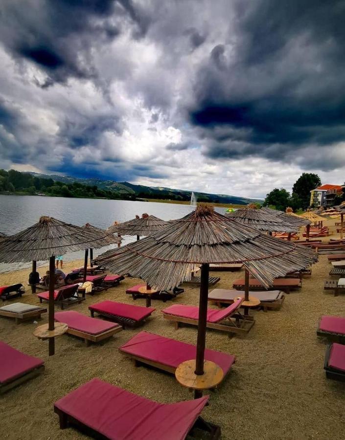 Apartman "N" Srebrno Jezero Ostrovo Buitenkant foto